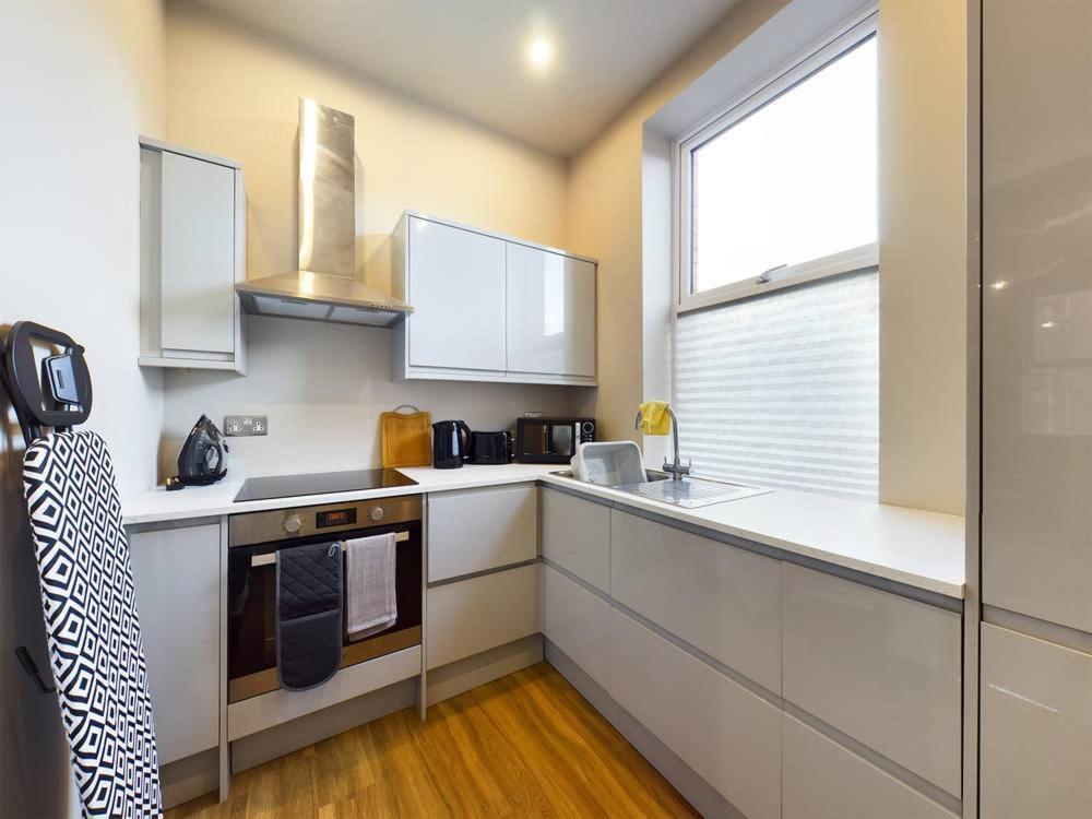 Gibson Manor Apartments Уолъси Екстериор снимка