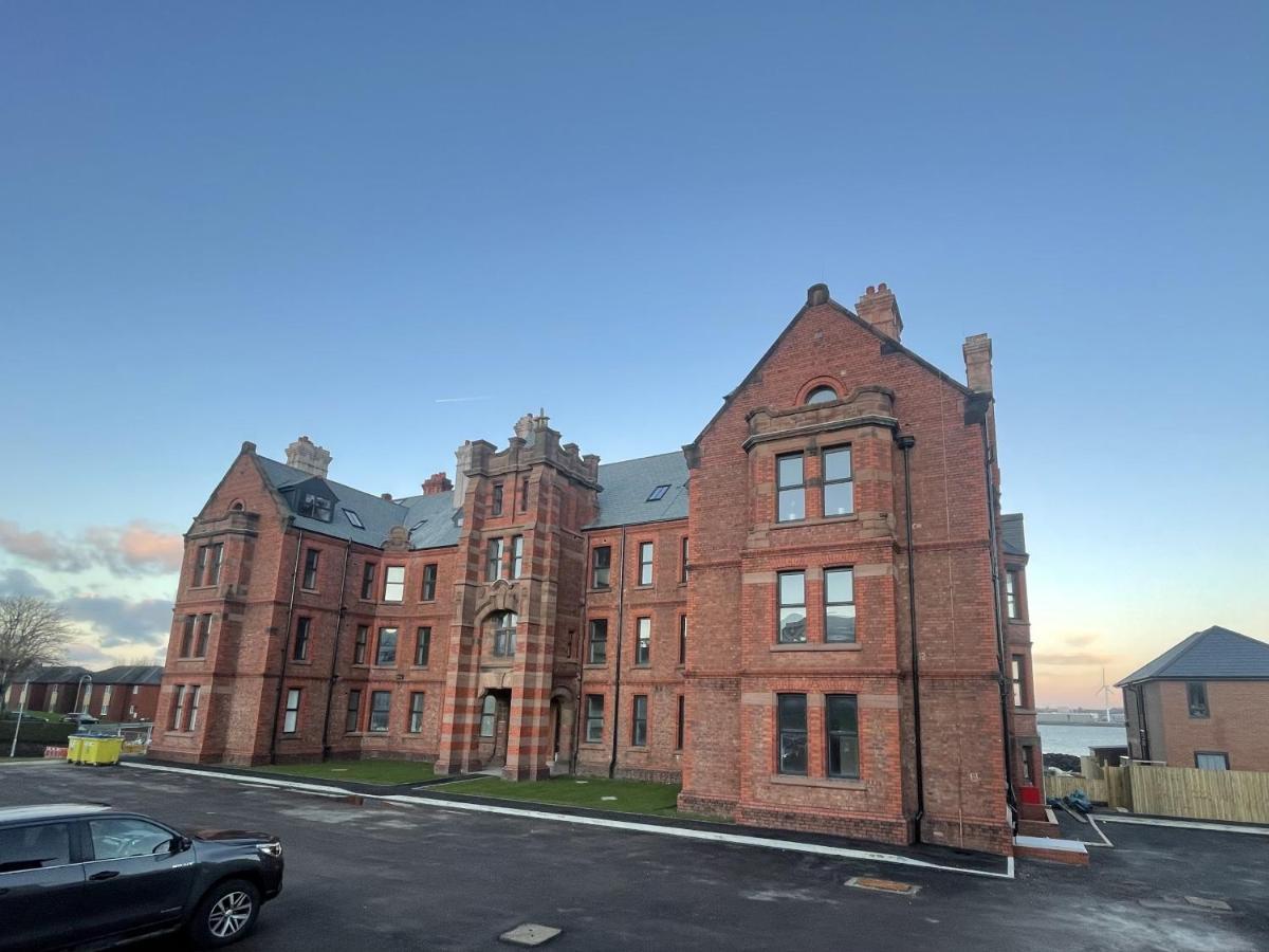 Gibson Manor Apartments Уолъси Екстериор снимка